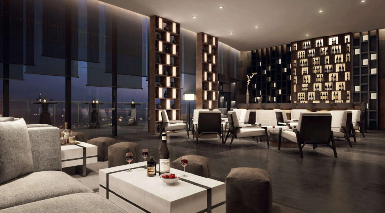krisumi-waterfall-residences-club-lounge-area