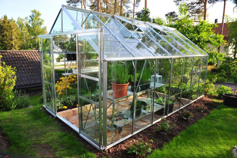 How can I best Maintain my Greenhouse?